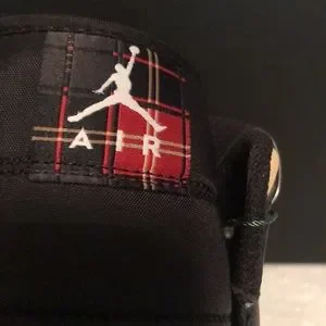 Jordan | Shoes | Jordan Mid Se Size 1 Black Multicolor  display picture 2